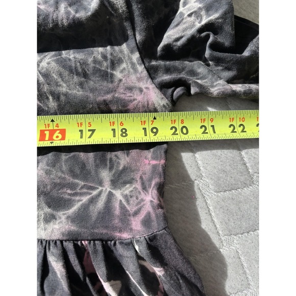 Disturbia Dress Womens 6 Black Gray Pink Tie Dye Midi Short Sleeve Pockets Ring - Picture 9 of 9